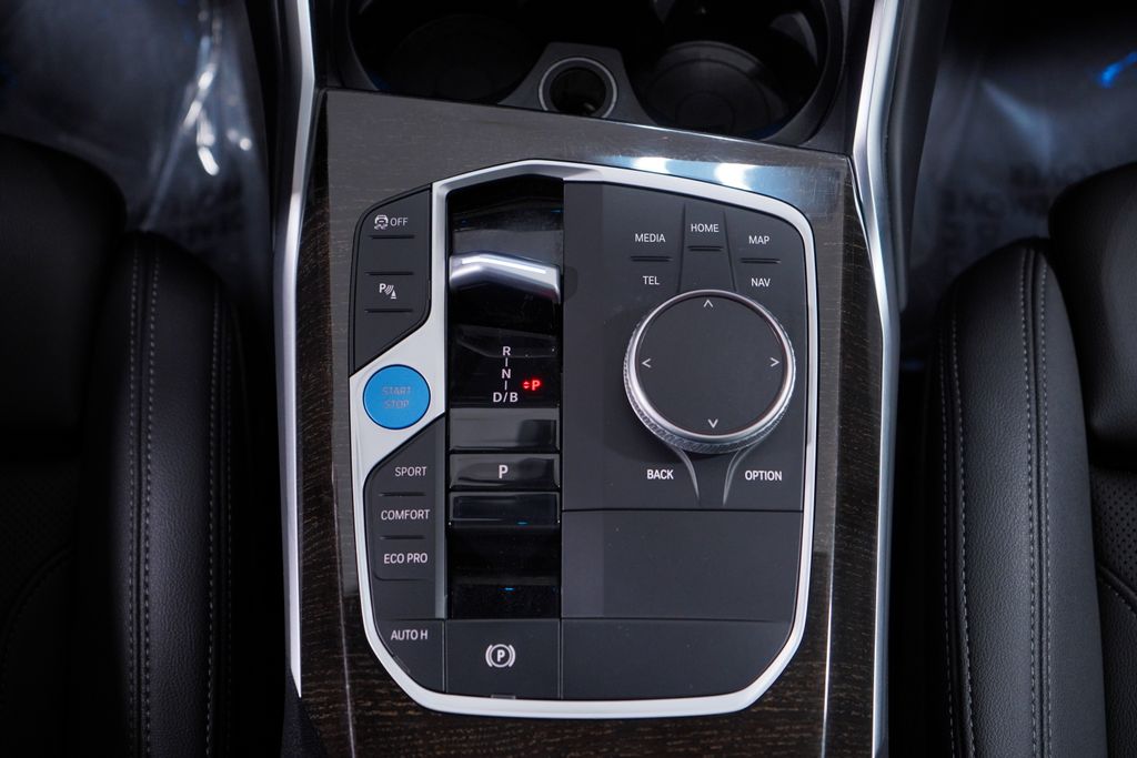Thumbnail: 2023 BMW i4 - 14