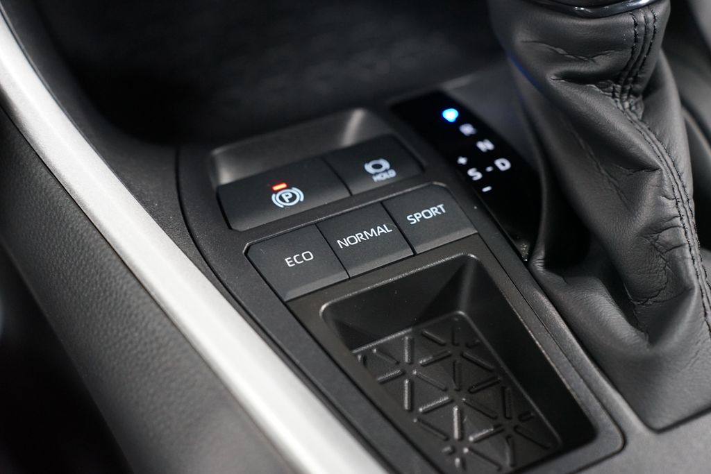 Thumbnail: 2025 Toyota RAV4 - 22