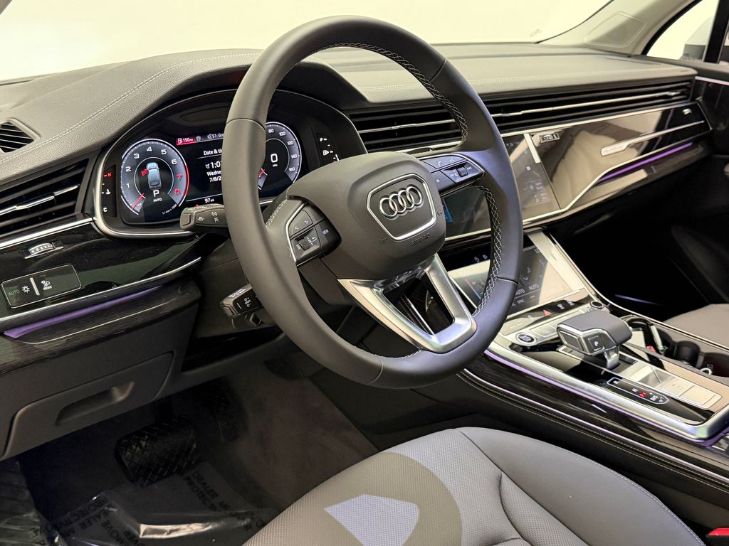 Thumbnail: 2026 Audi Q7 - 25