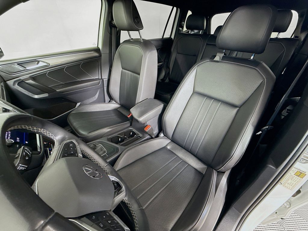 Thumbnail: 2023 Volkswagen Tiguan - 20