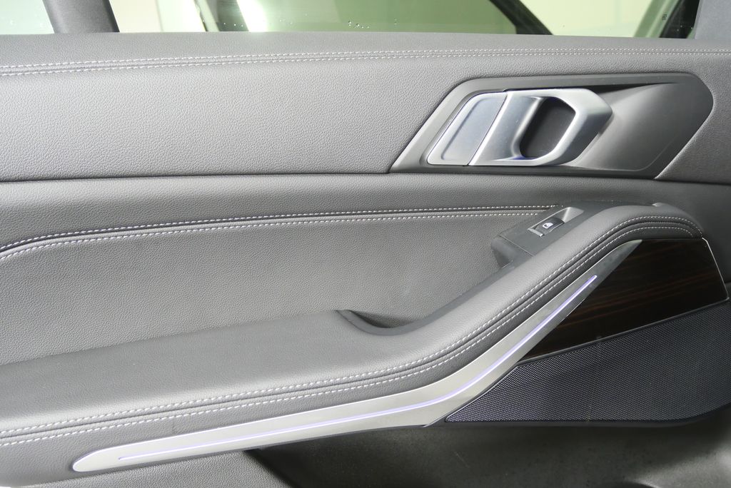 Thumbnail: 2021 BMW X5 - 12