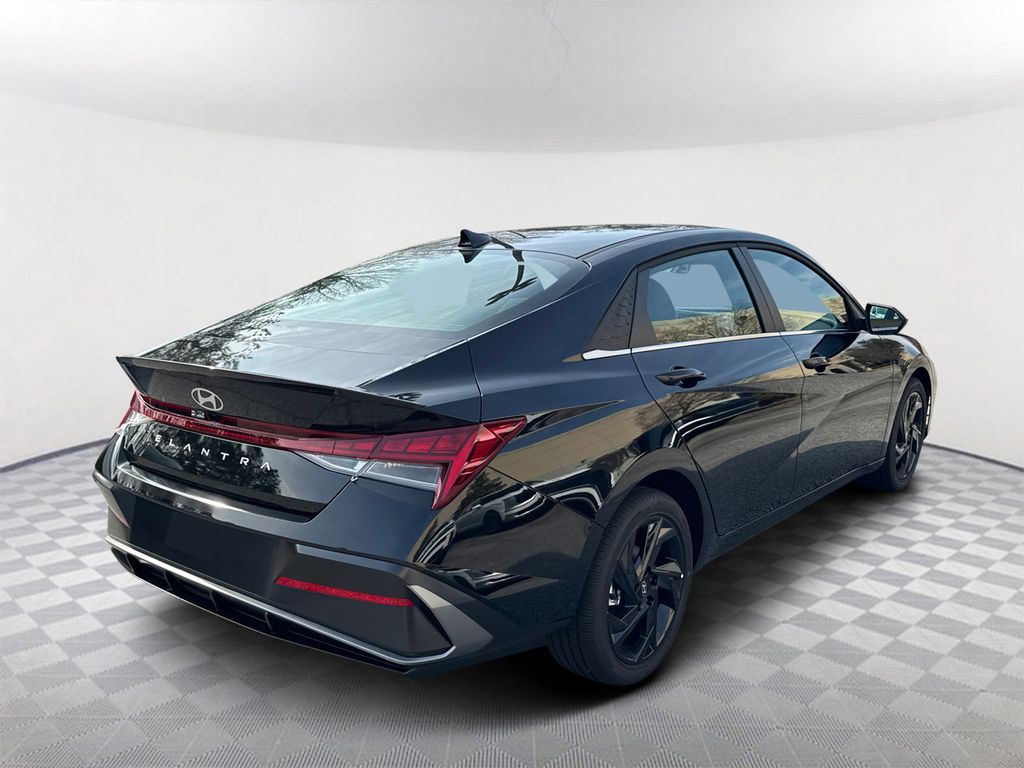 2026 Hyundai Elantra SEL Sport - 4