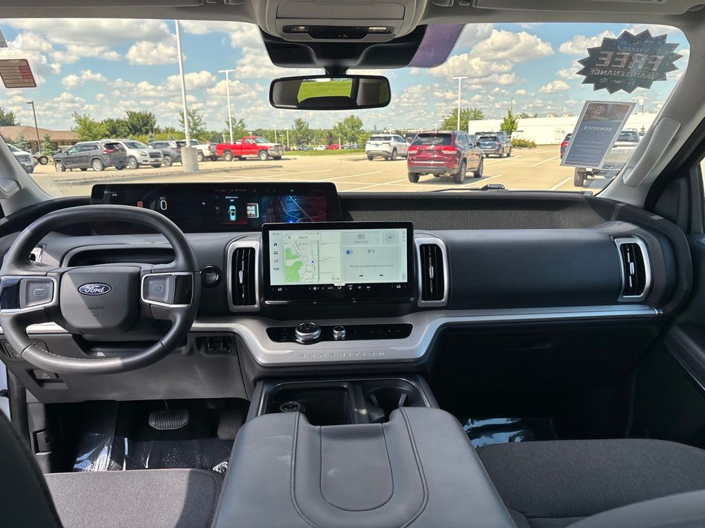 Used 2025 Ford Expedition SUV