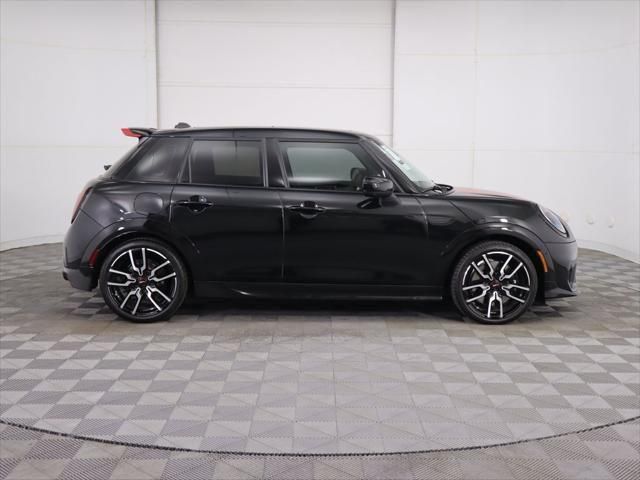 Thumbnail: 2026 MINI Cooper - 4