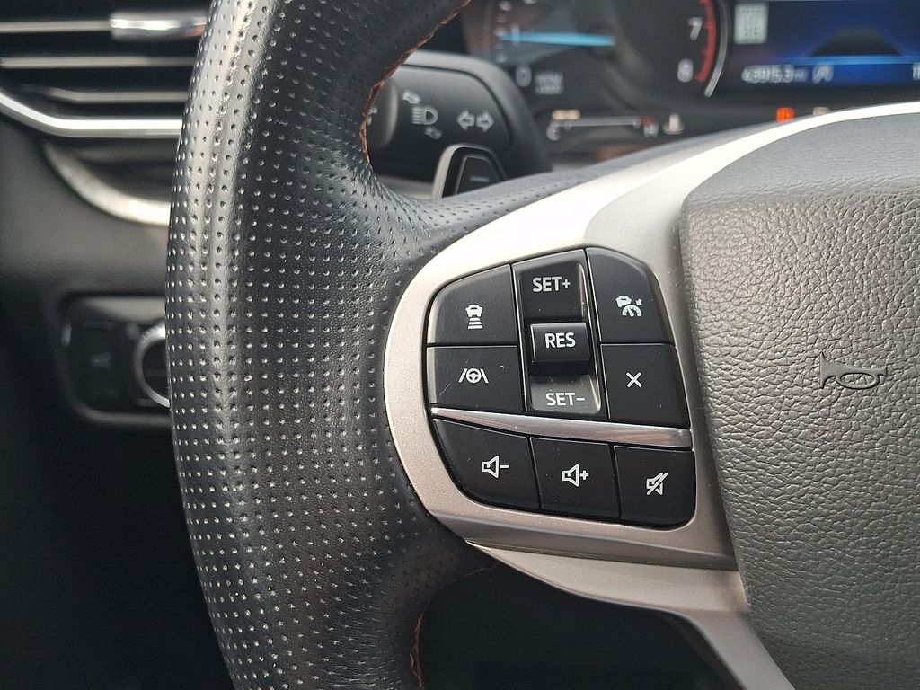 Thumbnail: 2021 Ford Explorer - 22