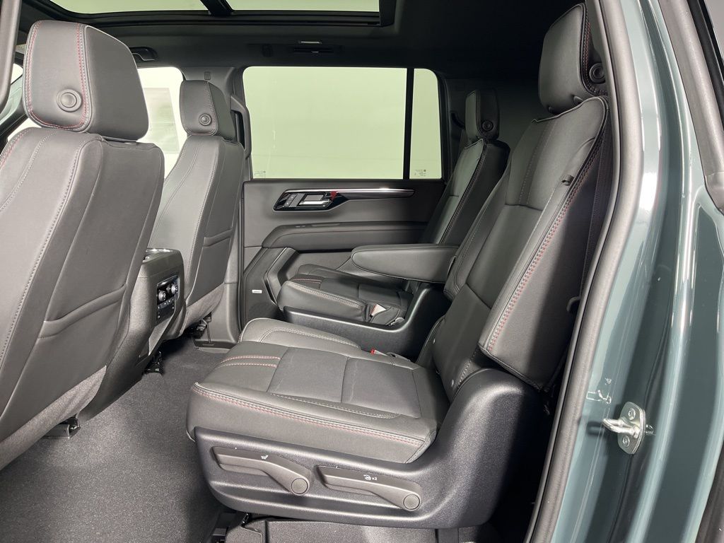 Thumbnail: 2026 Chevrolet Suburban - 22