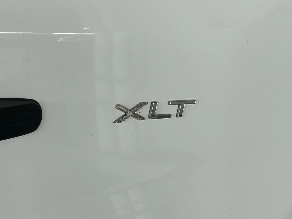 Used 2024 Oxford White Ford XLT image 29