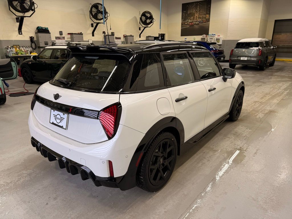 Thumbnail: 2026 MINI Cooper - 6