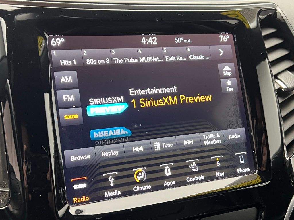 Thumbnail: 2019 Jeep Cherokee - 13