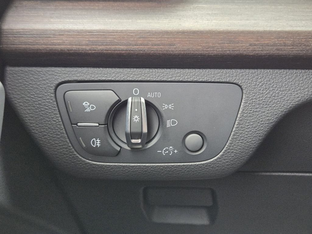 used 2025 Audi Q5 e car, priced at $41,191