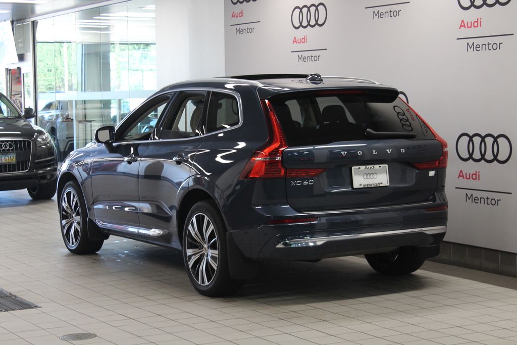 Thumbnail: 2023 Volvo XC60 - 4