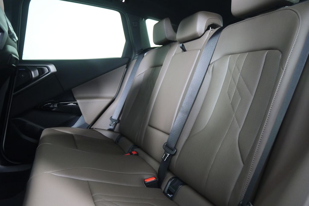 Thumbnail: 2026 BMW X3 - 15