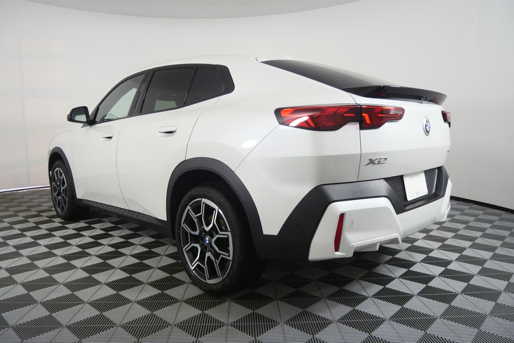Thumbnail: 2025 BMW X2 - 3