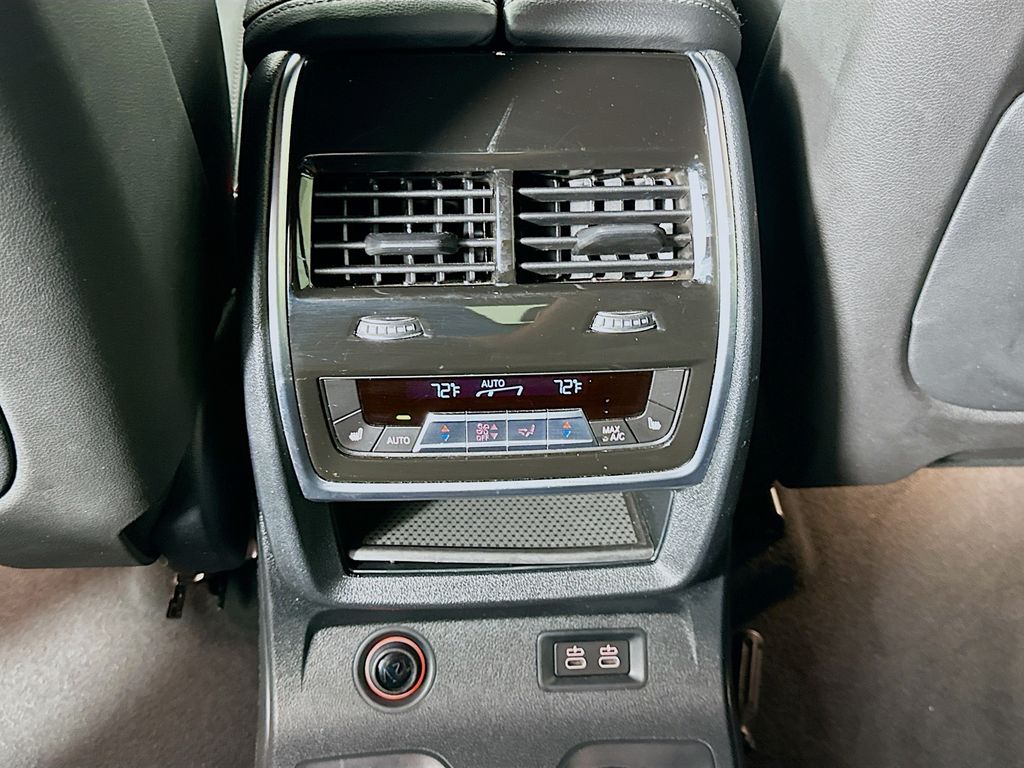 Thumbnail: 2022 BMW X7 - 26