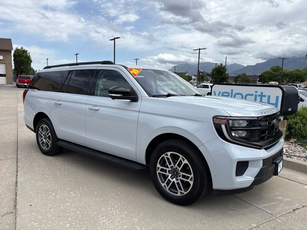 Silver Metallic 2025 Ford Expedition MAX Active 4WD SUV / Crossover Four-Wheel Drive Automatic