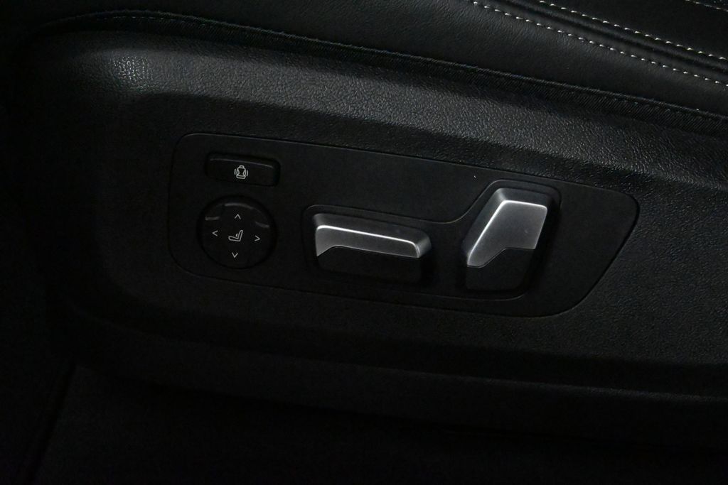 Thumbnail: 2026 BMW X5 - 29