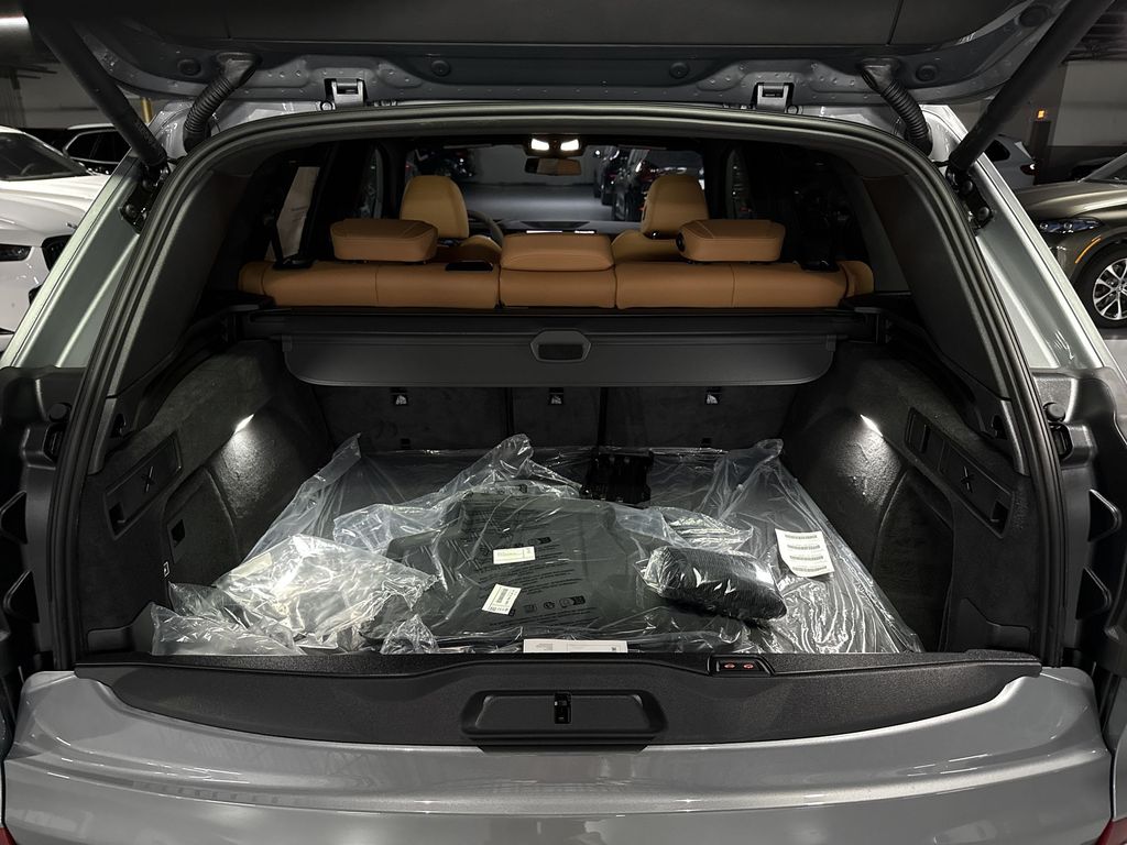 Thumbnail: 2026 BMW X5 - 24
