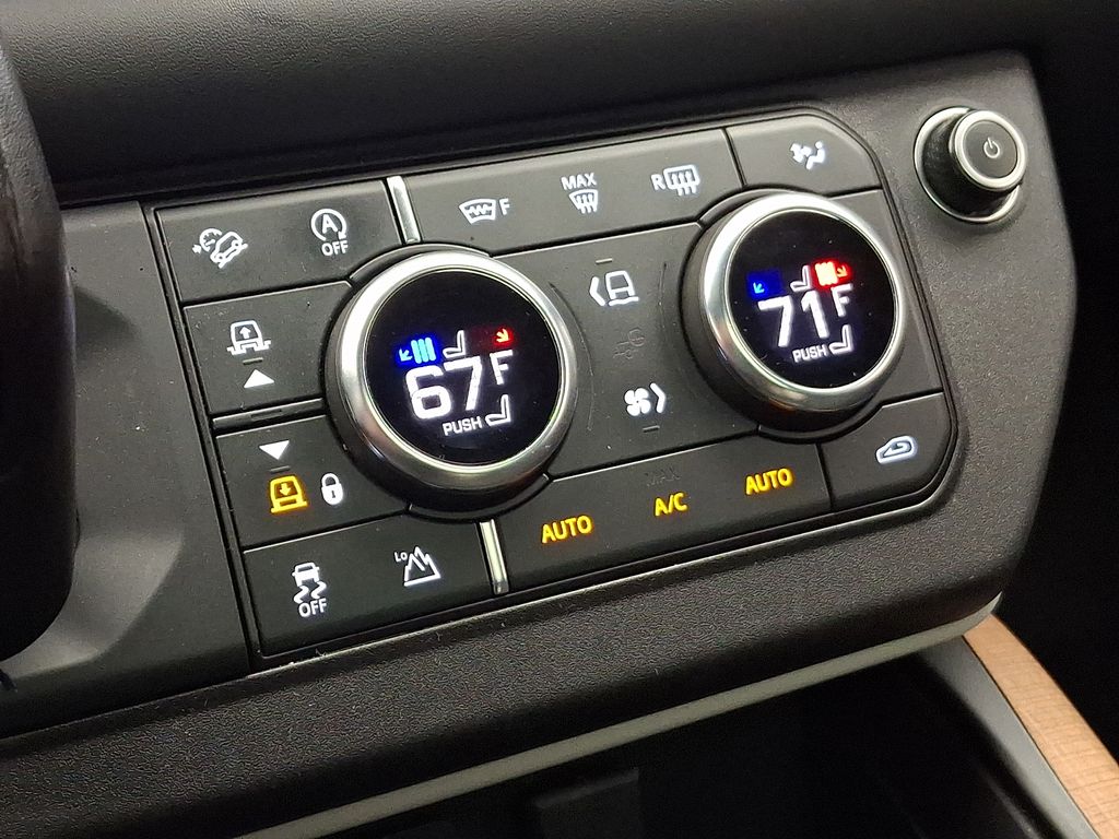 Thumbnail: 2020 Land Rover Defender - 17