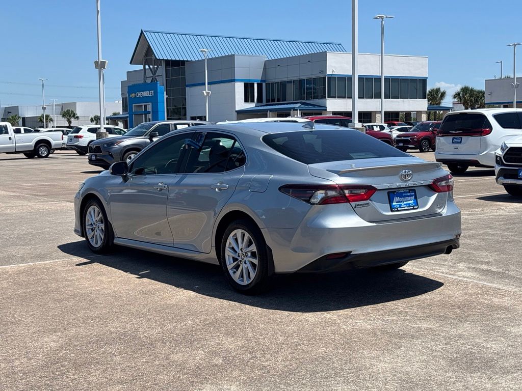 2023 Toyota Camry LE - 10