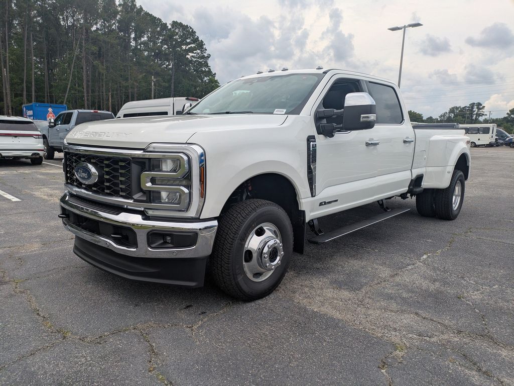 2026 Ford F-350 Super Duty LARIAT