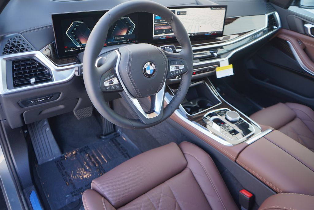 2025 BMW X5 sDrive40i 12