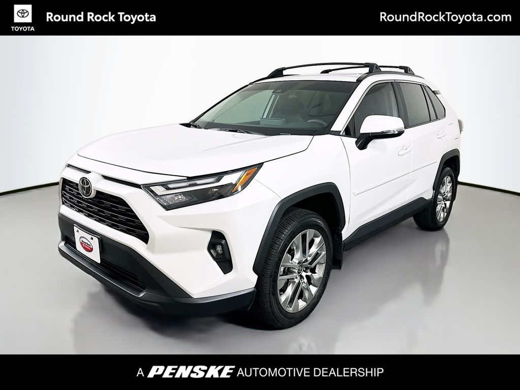 White (Wind Chill Pearl) 2025 Toyota RAV4 XLE Premium FWD SUV / Crossover Front-Wheel Drive 8-Speed Automatic