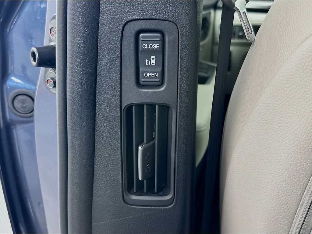 Thumbnail: 2026 Honda Odyssey - 17