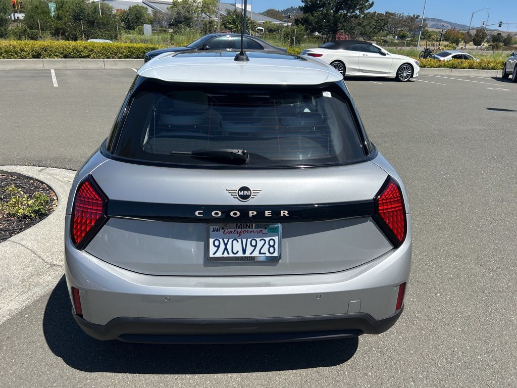 Thumbnail: 2026 MINI Cooper - 4