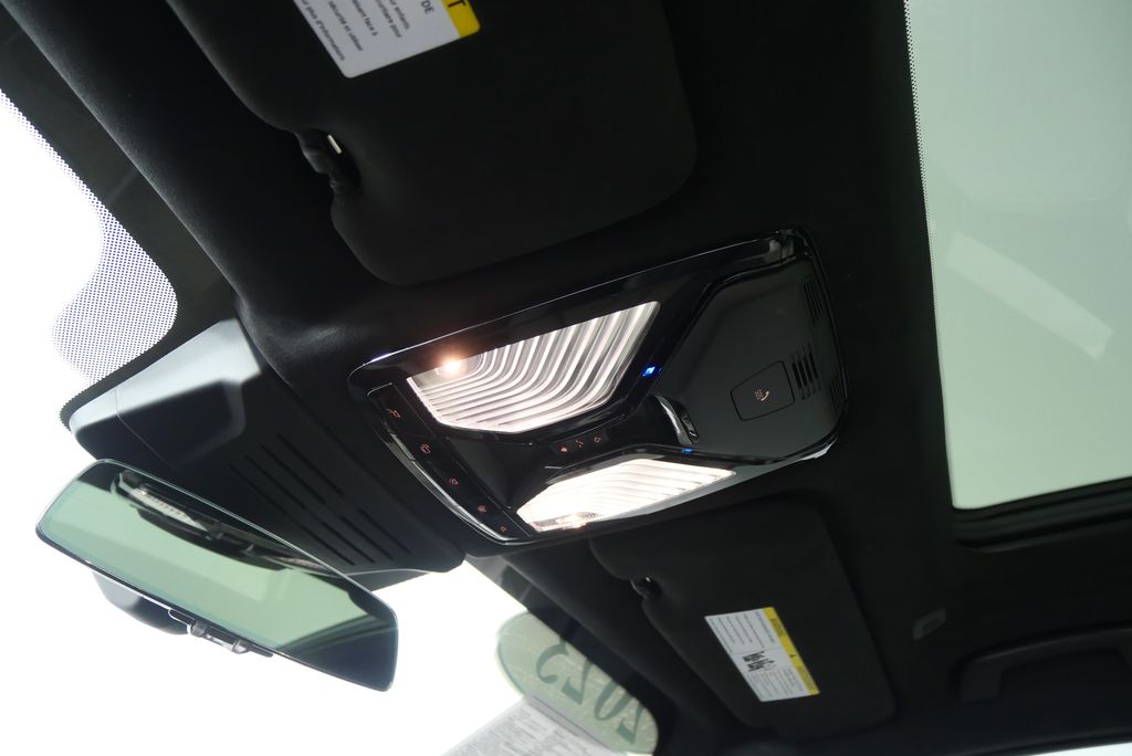 Thumbnail: 2023 BMW X7 - 26