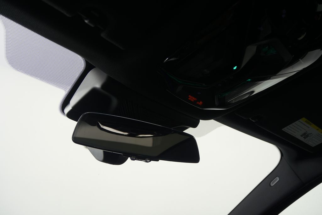 Thumbnail: 2024 BMW 7 Series - 22