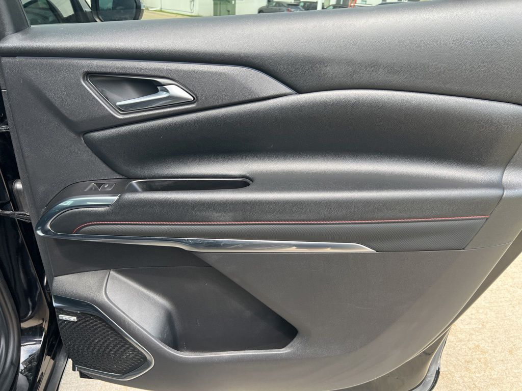 Used 2024 Chevrolet Traverse SUV
