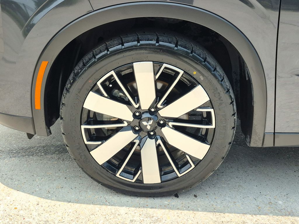 2025 Mitsubishi Outlander SE - 8