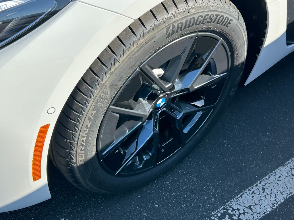 Thumbnail: 2025 BMW i4 - 3