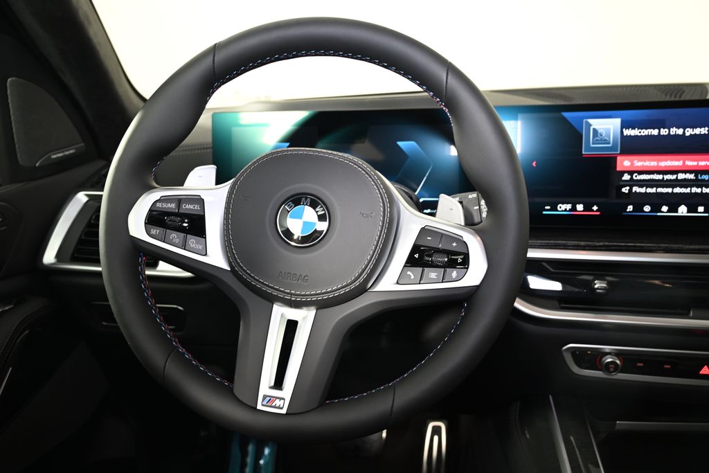 2025 BMW X7 M60i 18