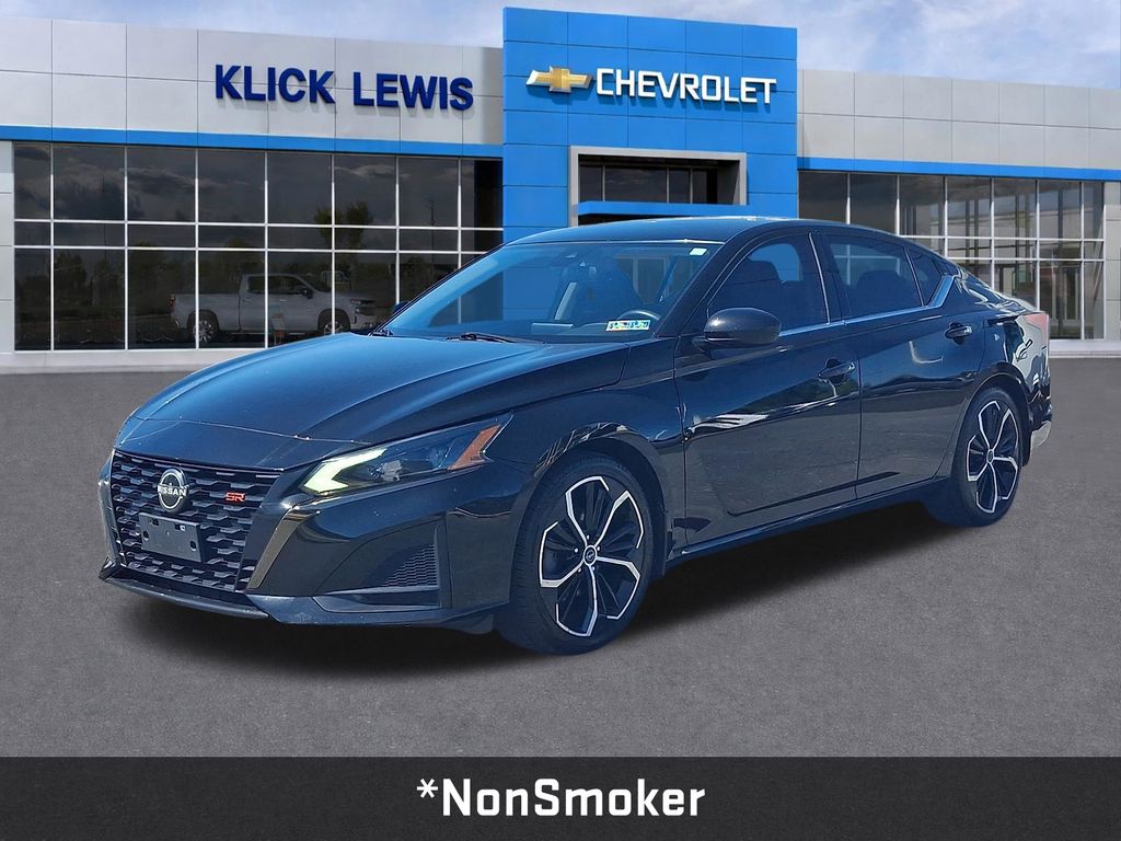 2023 Nissan Altima 2.5 SR Black at South Hills Kia