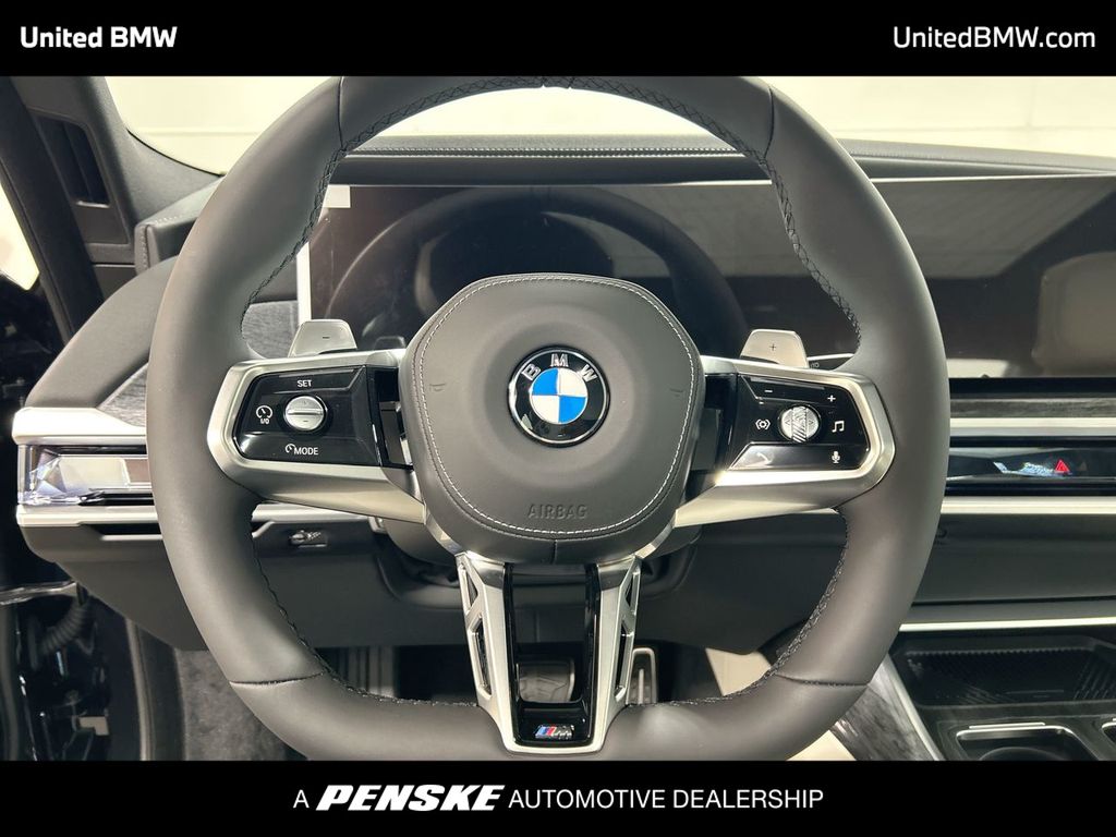 Thumbnail: 2025 BMW 7 Series - 14