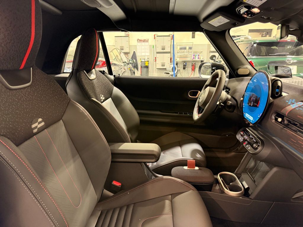 Thumbnail: 2026 MINI Cooper - 23