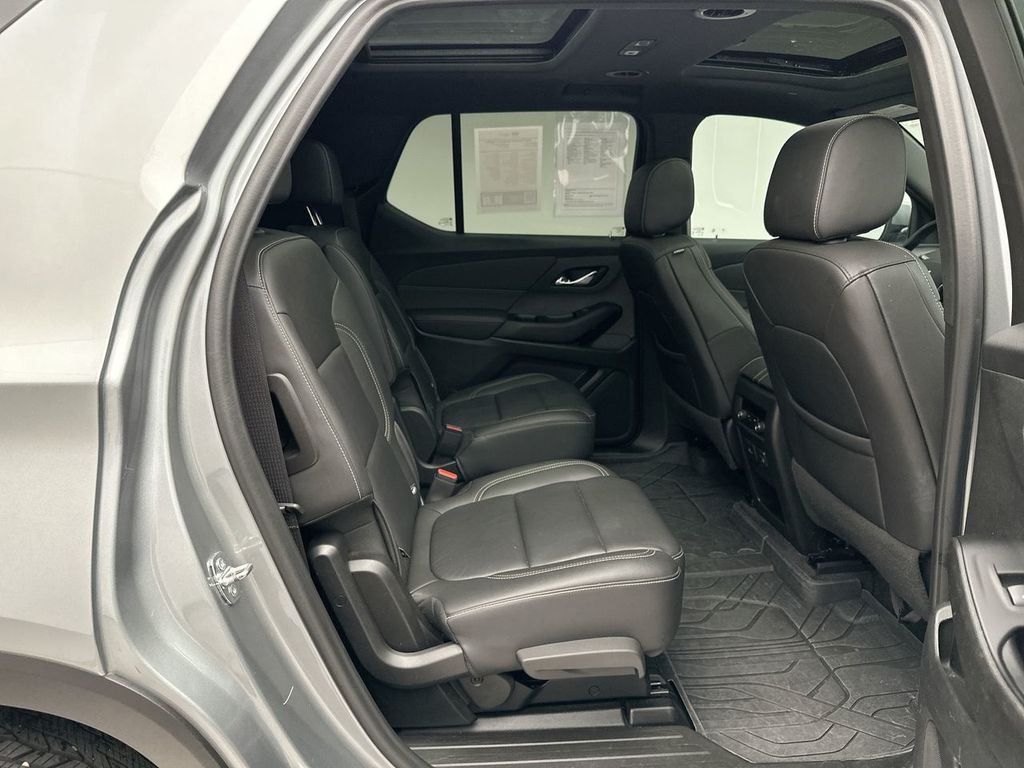 Thumbnail: 2023 Chevrolet Traverse - 7