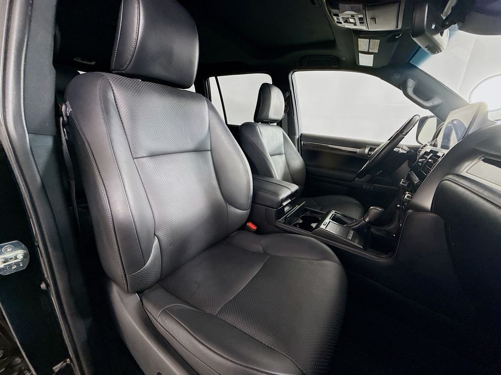2023 Lexus GX 460 Luxury 29