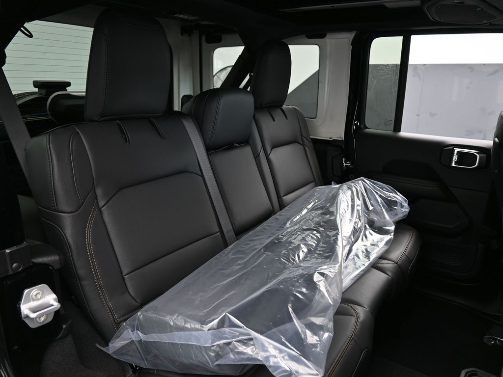 New 2026 Black Clearcoat Jeep Sahara image 39