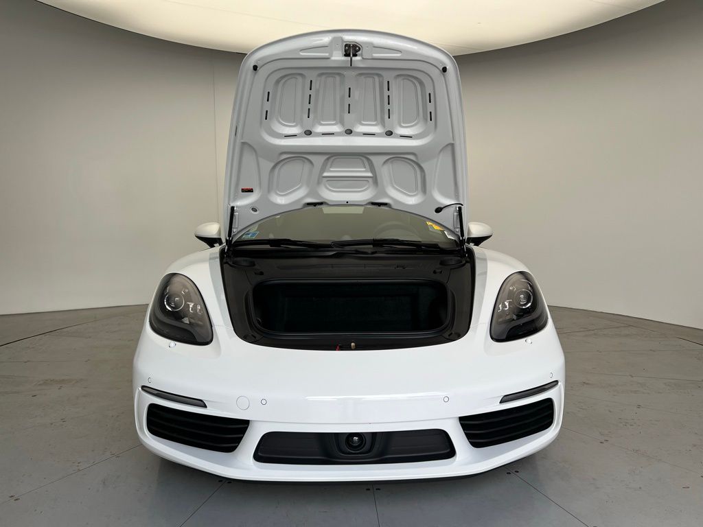 Thumbnail: 2024 Porsche 718 Boxster - 26