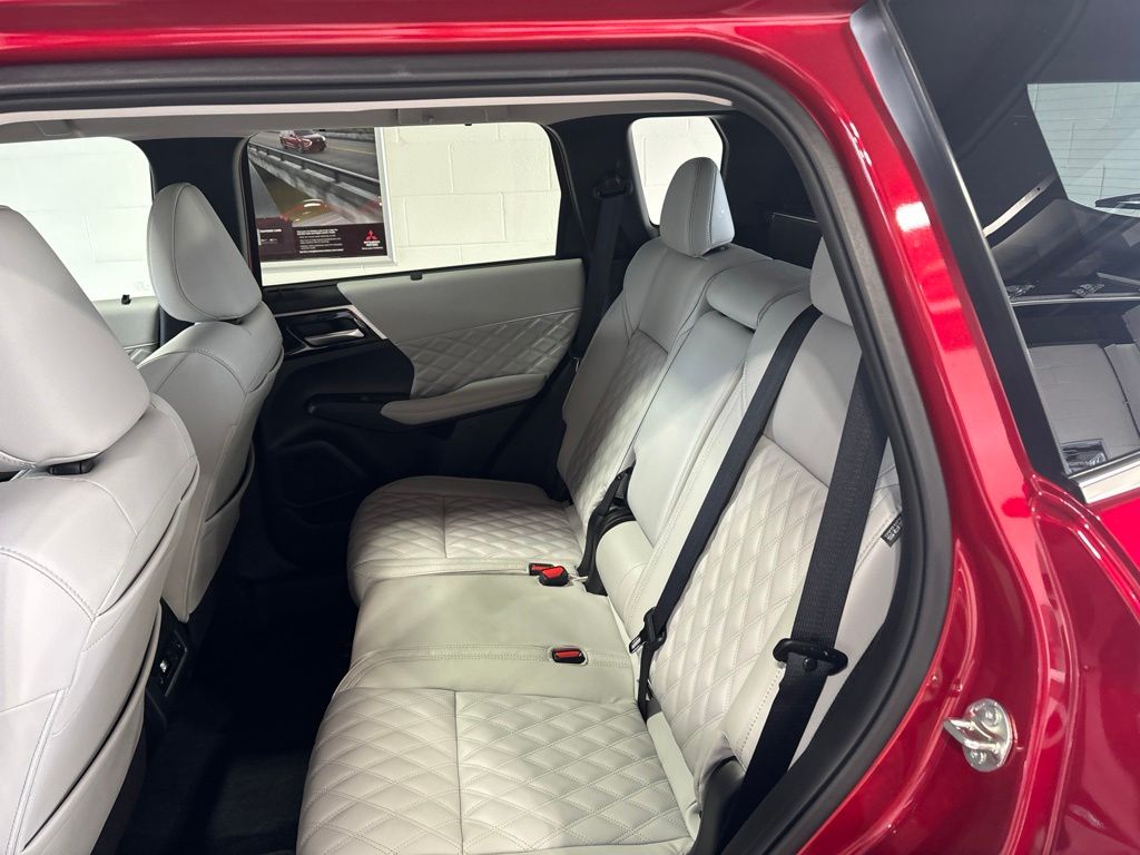 Used 2024 Mitsubishi Outlander SUV