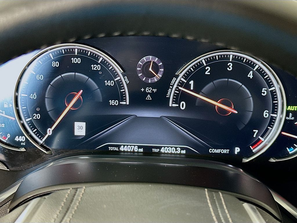 Thumbnail: 2016 BMW 7 Series - 12