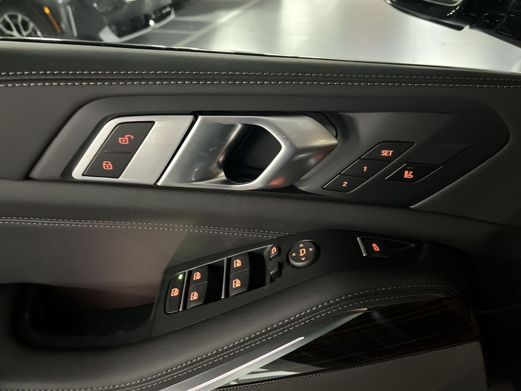 Thumbnail: 2026 BMW X5 - 13