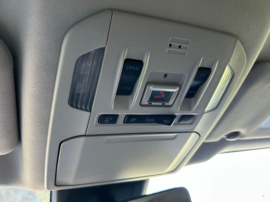 Thumbnail: 2022 Toyota Highlander - 31