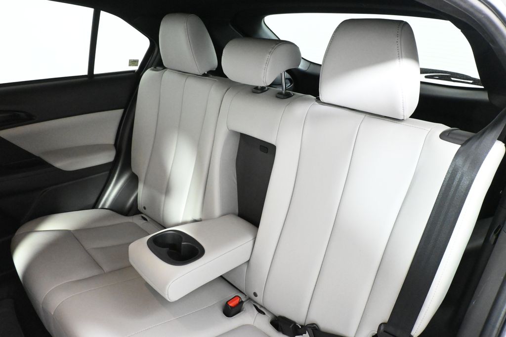 Thumbnail: 2024 Mitsubishi Eclipse Cross - 4