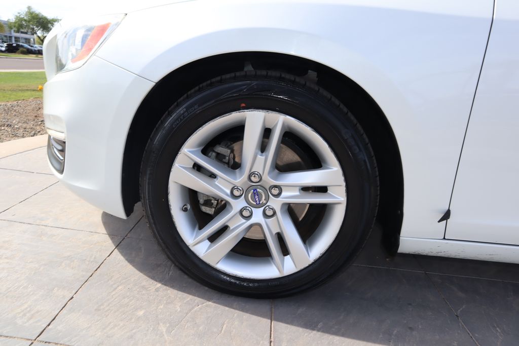2015 Volvo V60 T5 29