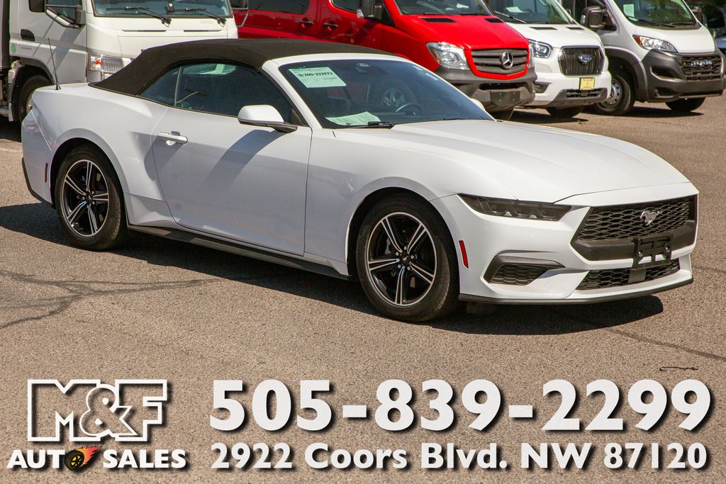 Oxford White 2025 Ford Mustang Convertible Rear-Wheel Drive Automatic