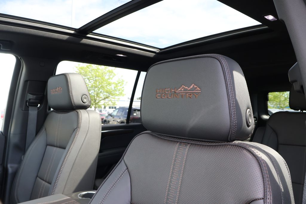 2025 Chevrolet Suburban High Country 16