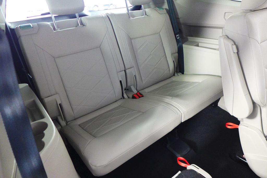 Thumbnail: 2025 Volkswagen Atlas - 21